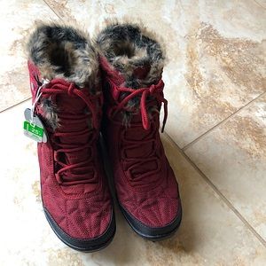 Columbia Shorty Boot Size 10 really more 9 or 9.5